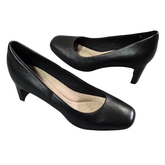 Clarks Kyndall Iris Black Mid Heel Comfort Pumps Classic Office Neutral Preppy - Picture 1 of 12